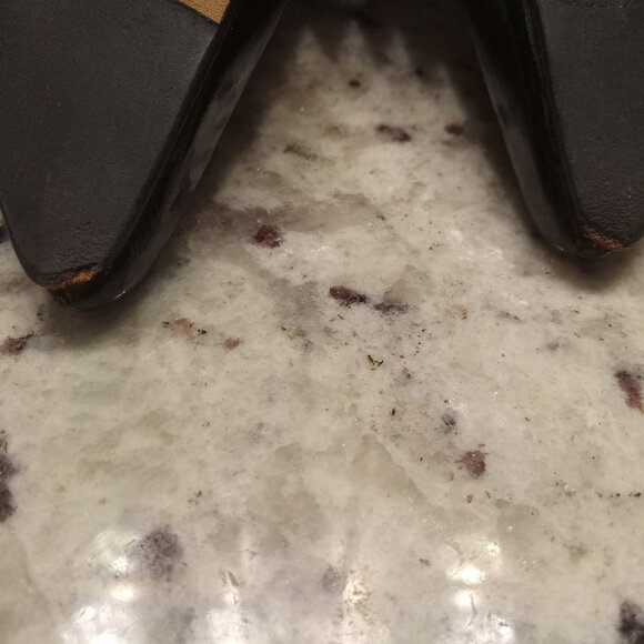 MICHAEL KORS-Black Patent Leather Pointed Kitten Heel-Size 10M - Picture 11 of 13